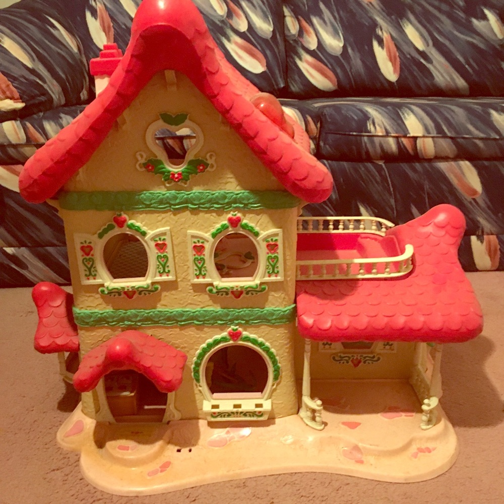 Vintage *Original* Strawberry Shortcake Playhouse